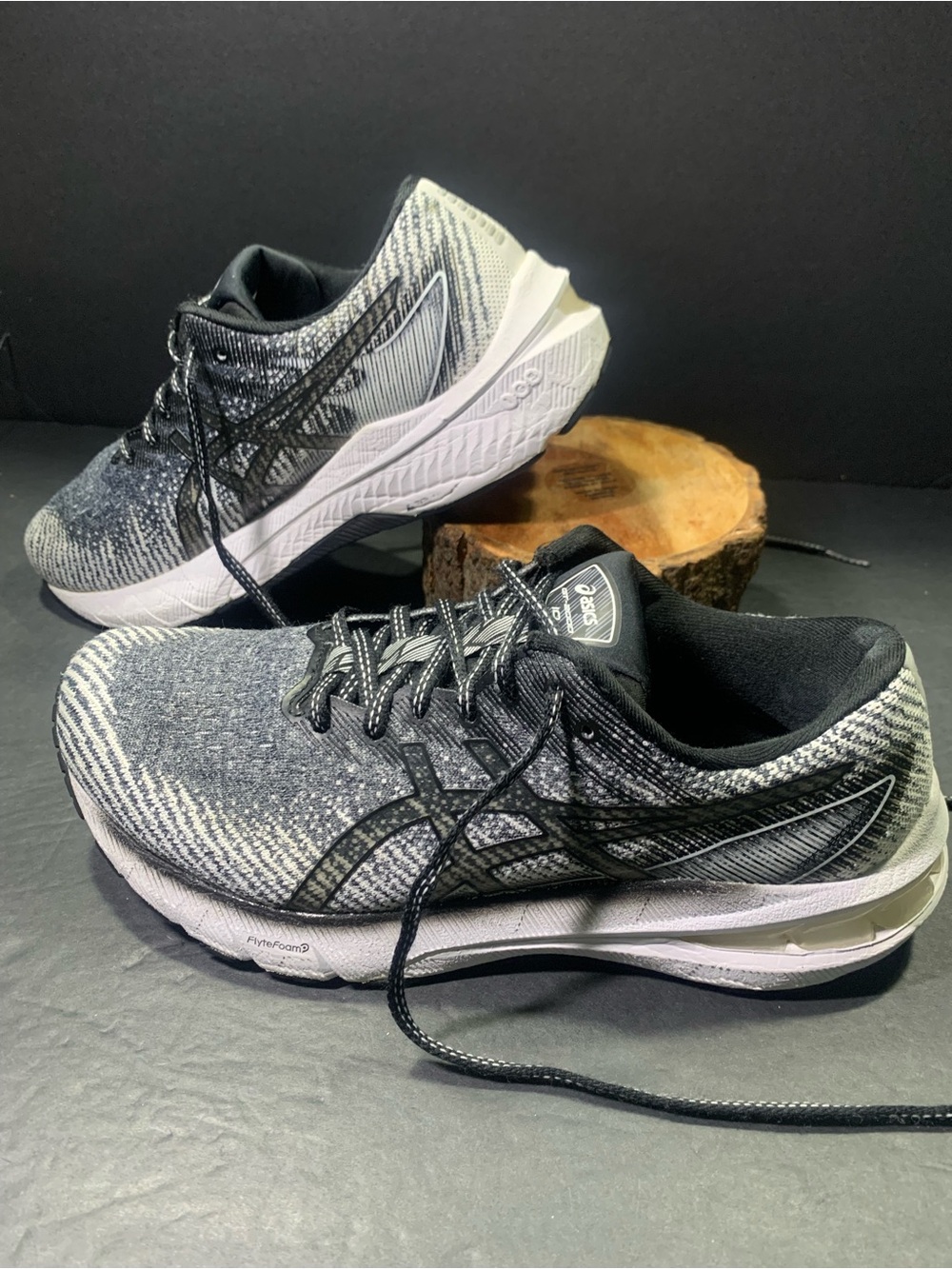 ASICS GT-2000 10 Women’s Gray Black Running Walking Sneakers Shoe Size- 8